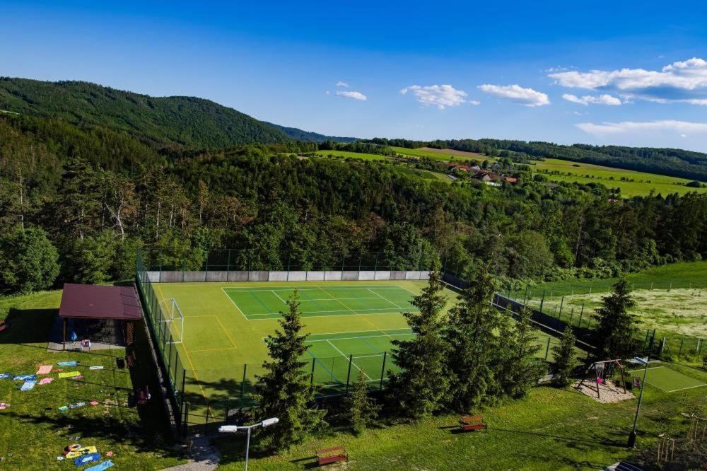 Hotel Berounka Hrebecniky Экстерьер фото