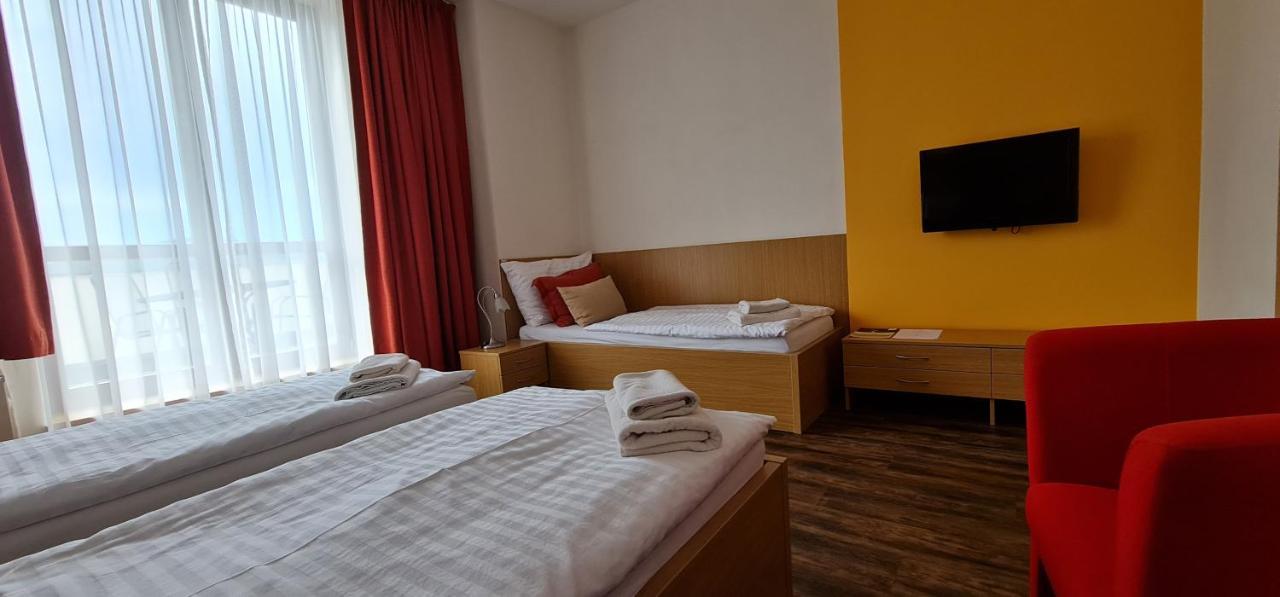 Hotel Berounka Hrebecniky Экстерьер фото